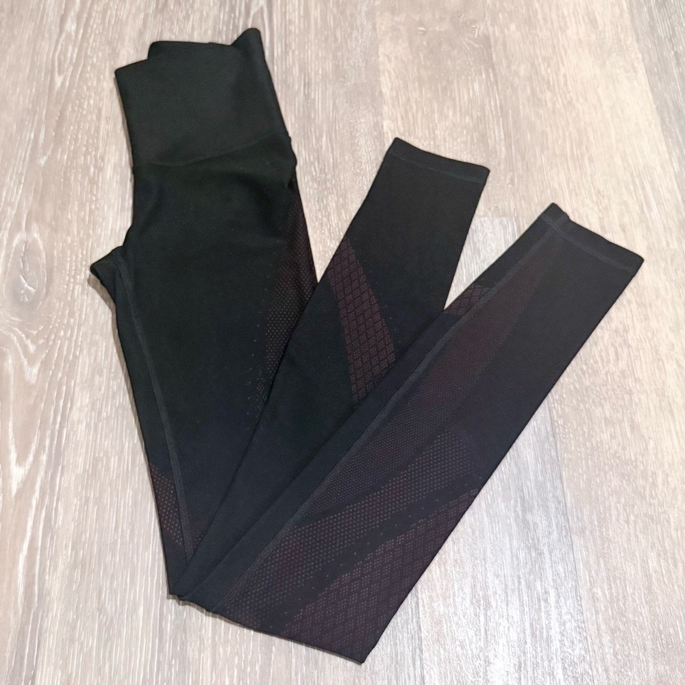 Lululemon | Mapped Out Leggings | SenseKnit | Black w/ Magenta Detail | 2